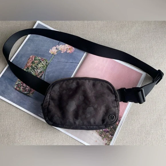 Lululemon Everywhere Belt Bag 1L In Fragment Camo Jacquard Black Deep Coal - Picture 14 of 14